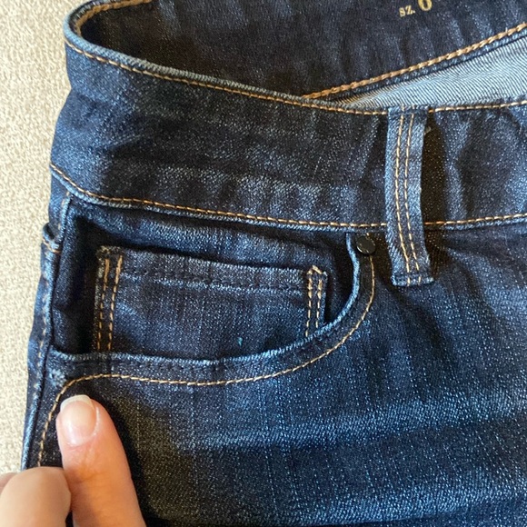 WHBM Skimmer jeans, distressed, size 6. In great condition. - Picture 13 of 13